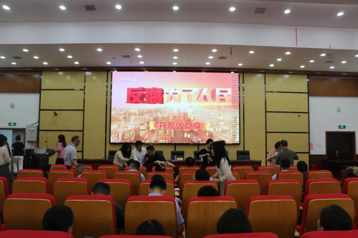 （临床学院）召开2025年党建暨思想政治工作和全面从严治党工作会议 (3).JPG